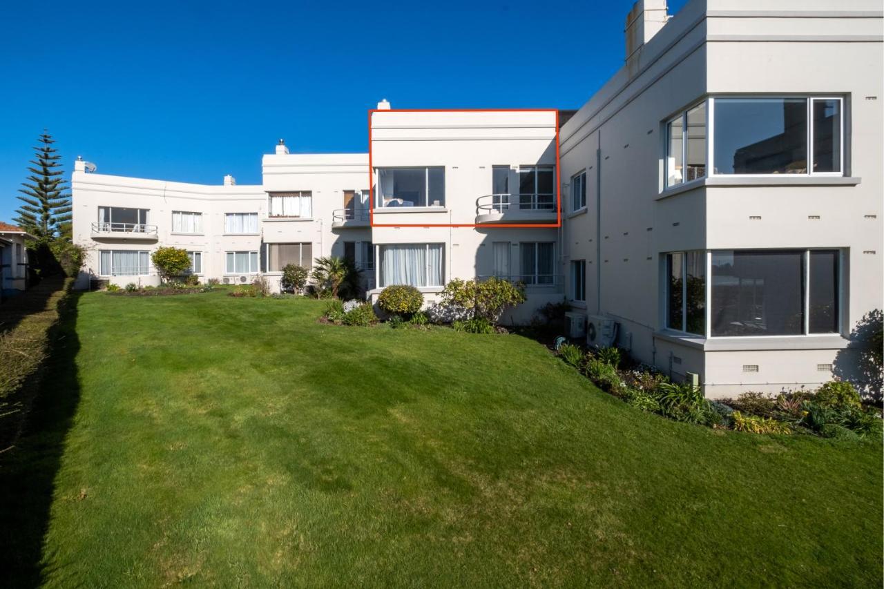Art Deco Beauty On The Bay Hill Apartment Timaru Exterior photo