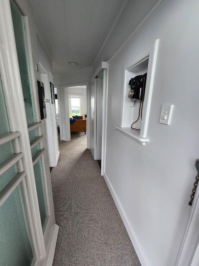Art Deco Beauty On The Bay Hill Apartment Timaru Exterior photo