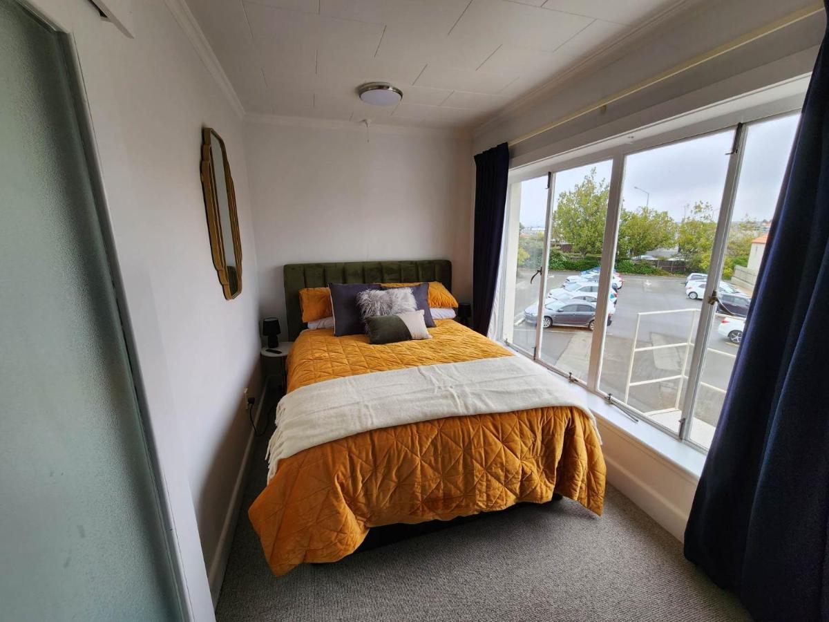 Art Deco Beauty On The Bay Hill Apartment Timaru Exterior photo